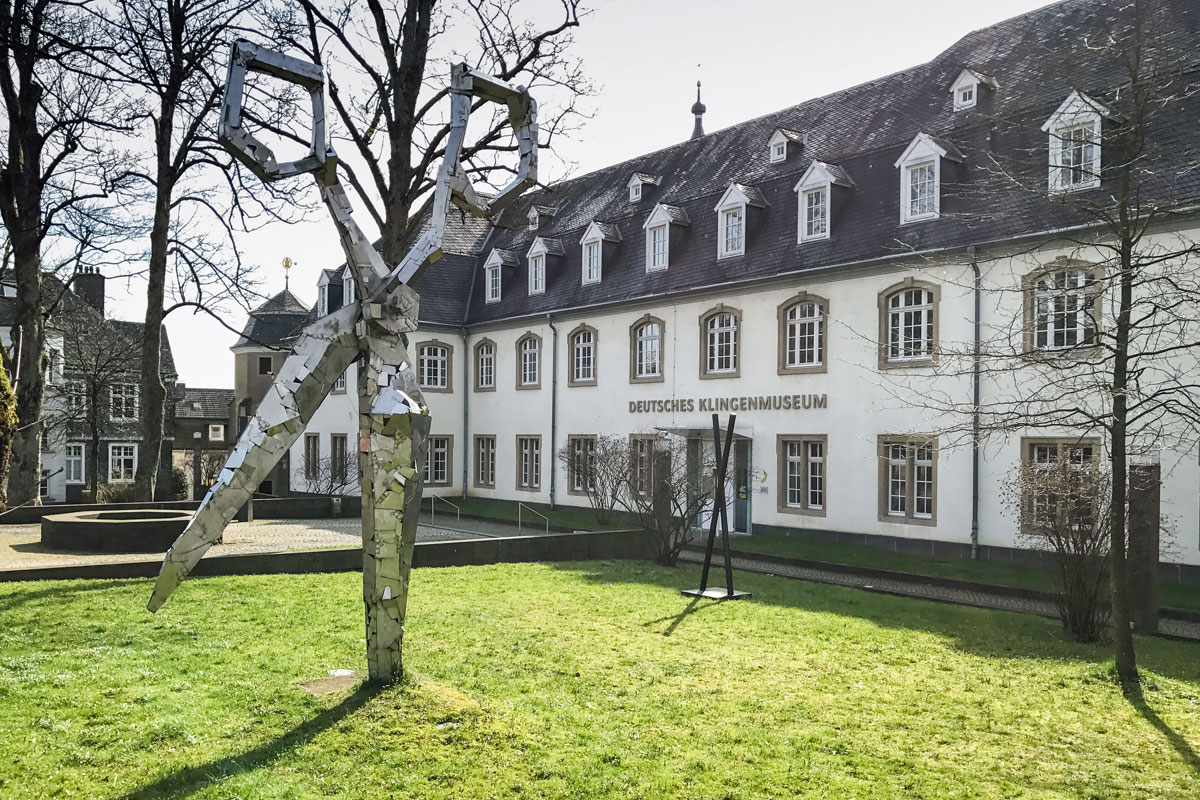 Zu sehen ist das Deutsche Klingenmuseum in Solingen